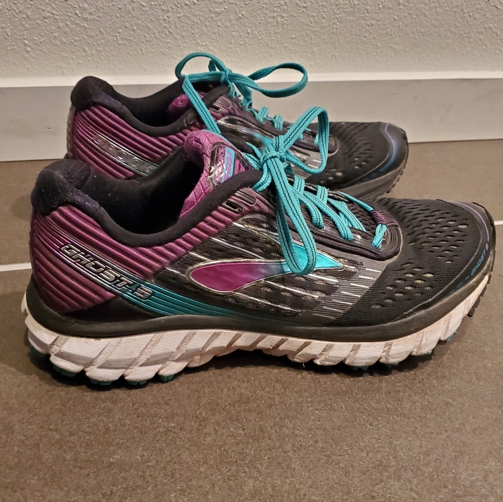 Brooks Road Running Shoes